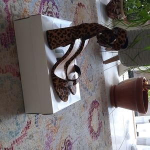 Schutz leopard sandals 👡 BNIB